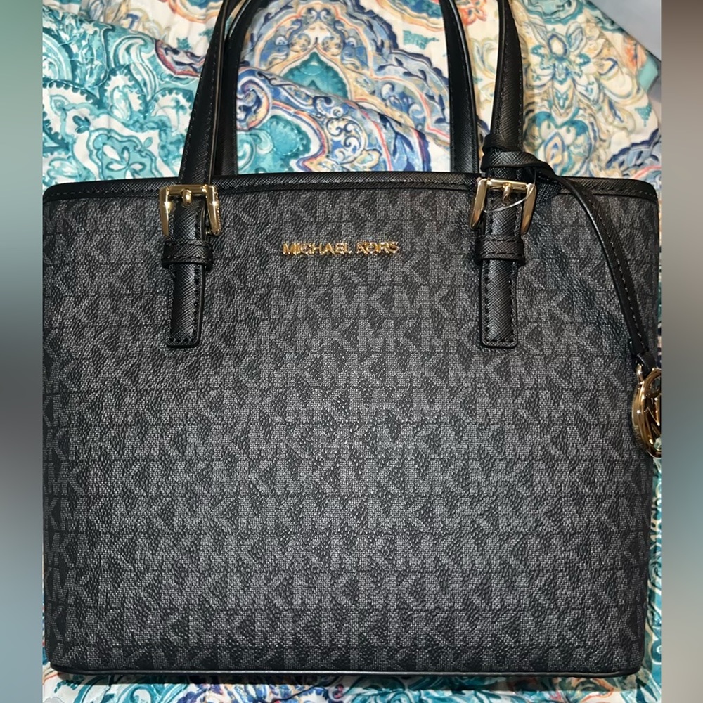 NEW WITH TAGS MICHAEL KORS PURSE